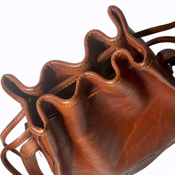 Oroton Bags Oroton Australia Leather Crossbody Bucket Handbag